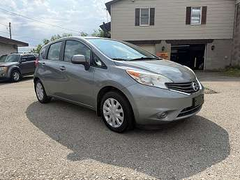 2014 Nissan Versa SV Hatchback